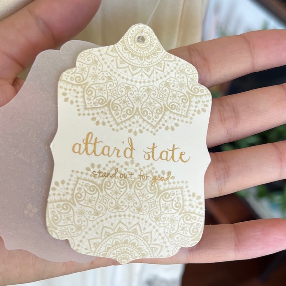 Altar’d State Elegant Cream Lace Trim Tank Top Shirt NWT - Picture 5 of 9